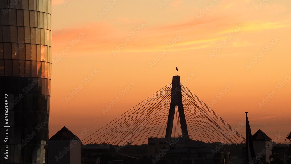 Fototapeta premium Anzac bridge at sunset