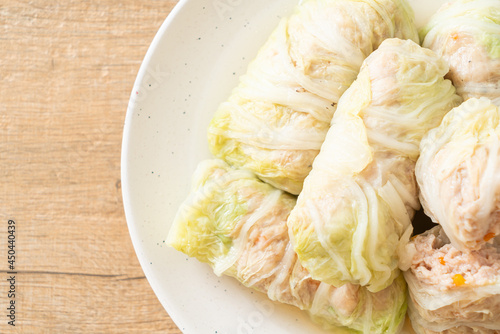 Minced Pork Wrapped in Chinese Cabbage or Steamed Cabbage Stuff Mince Pork