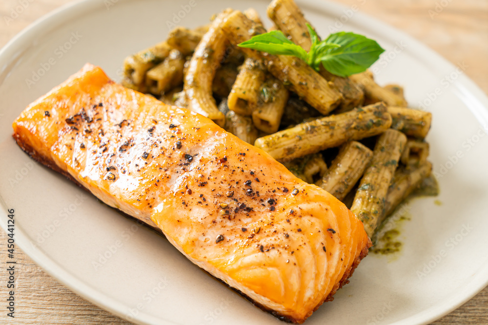 pesto quadrotto penne pasta with grilled salmon pesto quadrotto penne pasta with grilled salmon