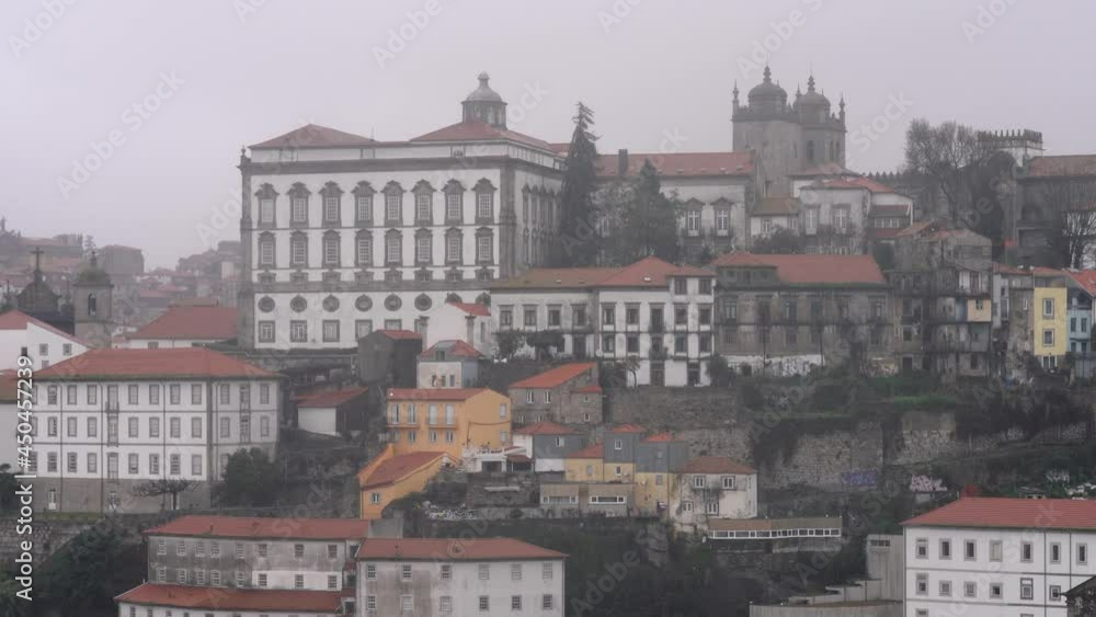 Establishing shot of Porto Main Monument and cityscape - static shot Establishing shot of Porto Main Monument and cityscape - static shot