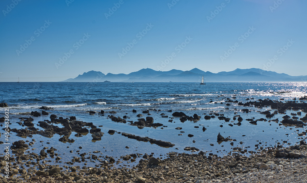 La Méditerranée, à l'Ile Sainte Marguerite, au large de cannes, French