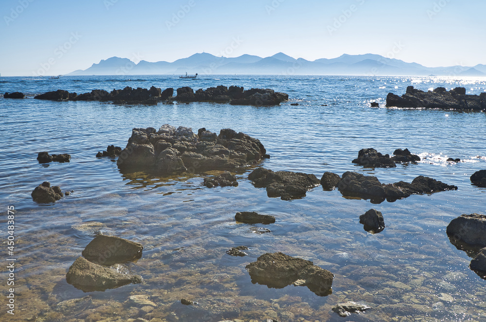La Méditerranée, à l'Ile Sainte Marguerite, au large de cannes, French