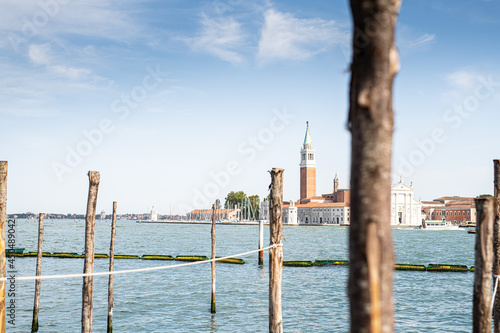 Hafen in Venedig San Marco mit tollem Ausblick bei strahlendem Sonnenschein © creativemariolorek
