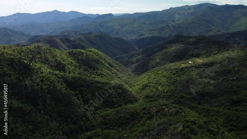 Ripresa Aerea di Vallata Verde con Drone in 4k (Bajardo)