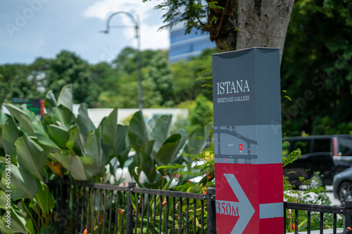 Canvas Print Information sign of The Istana , official residence and office of the President of Singapore