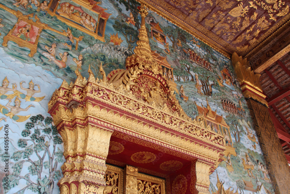 buddhist temple (wat hua xiang) in luang prabang (laos) 