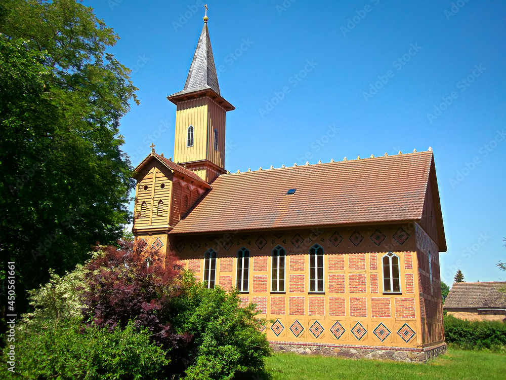 Naklejka premium Evangelisch-Lutherische Fachwerkkirche