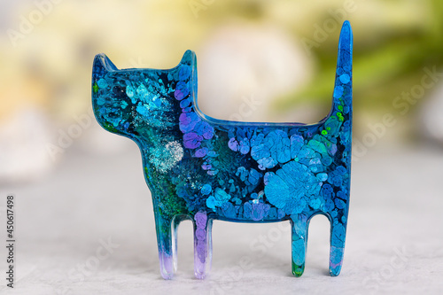 Decorative cat figure made of epoxy resin for home decoration