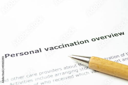 Personal vaccination overwieu with wooden pen