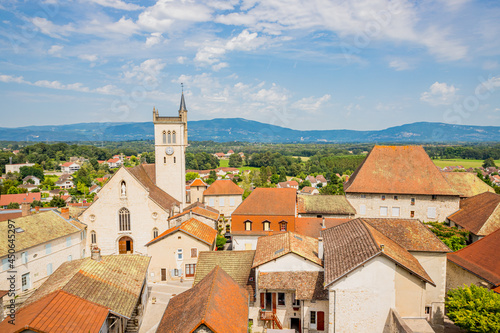 Vue sur le village de Morestel