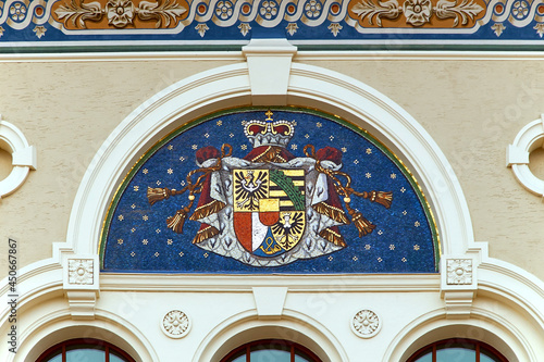Obraz na płótnie Coat of arms of Liechtenstein on the wall mosaic w salonie