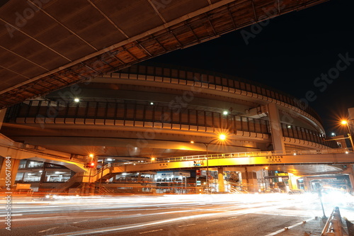 夜の交差点