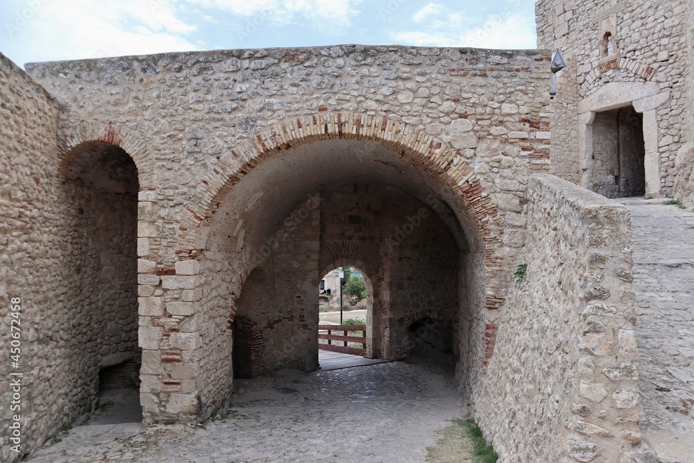 Isole Tremiti - Uscita del Castello dei Badiali dal Torrione del Ponte Isole Tremiti - Uscita del Castello dei Badiali dal Torrione del Ponte
