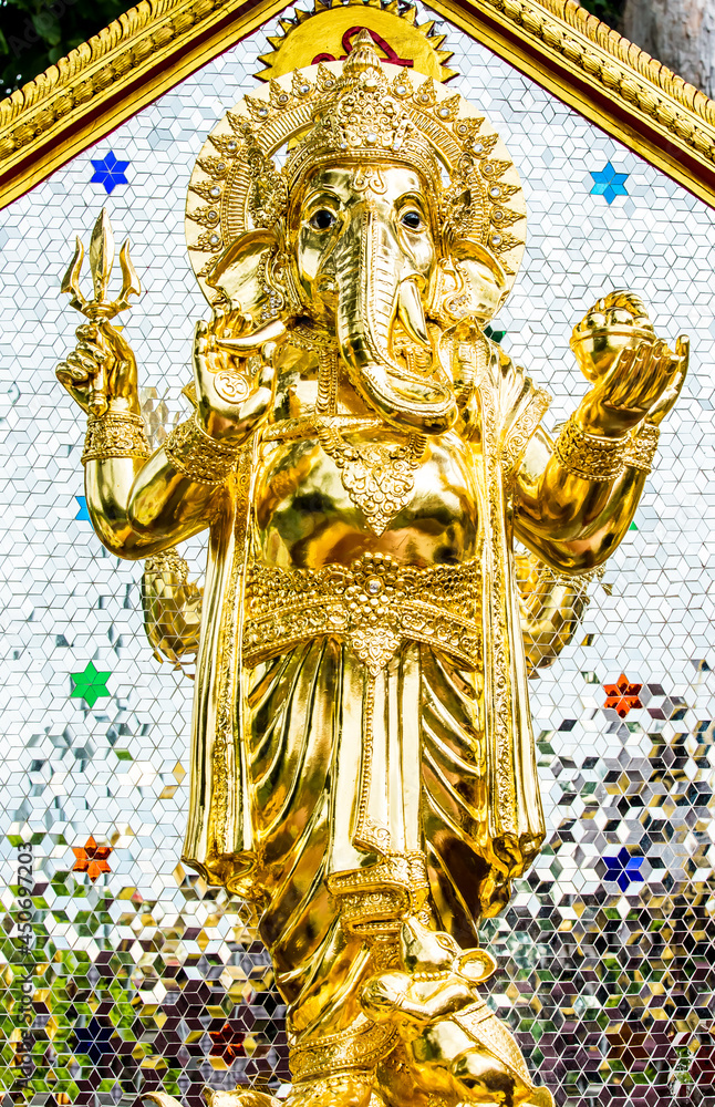 Obraz premium Ganesha statue in Wat Pak Muang , Chiangmai Thailad.