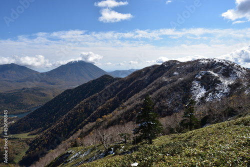 Fototapeta Naklejka Na Ścianę i Meble -  Climbing from Nikko Yumoto to Mount shirane, Tochigi, Japan 