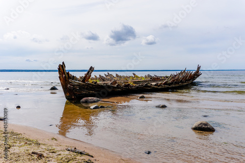 Fototapeta Naklejka Na Ścianę i Meble -  view of the Raketa shipwreck in the Gulf of Finland on the coast of northern Estonia