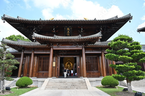 chinese temple entrance photo