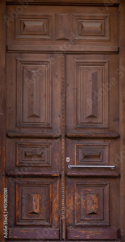 Fototapeta Naklejka Na Ścianę i Meble -  doors in the old city of Batumi, Adjara, Georgia