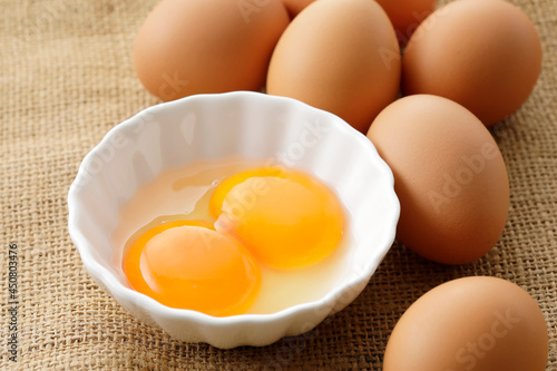生卵 Raw eggs