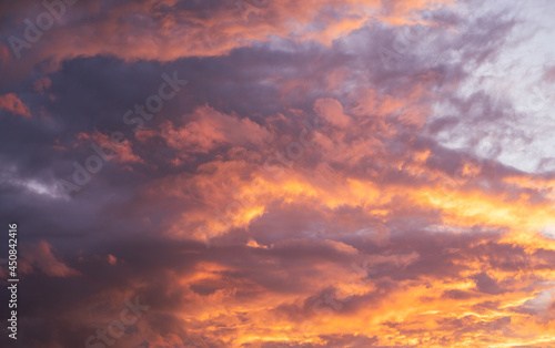 Fototapeta Naklejka Na Ścianę i Meble -  Beautiful twilight sky and cloud at sunset.