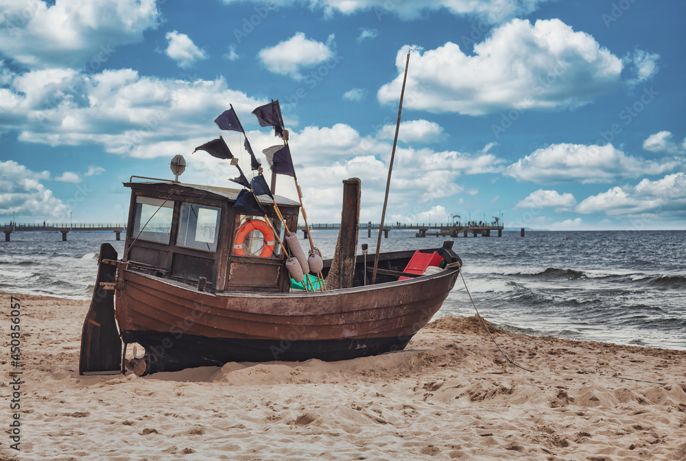 Fischerboot - Fischkutter - Boot am Strand - Insel Usedom Fischerboot - Fischkutter - Boot am Strand - Insel Usedom