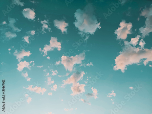 Puffy Clouds over the Dreamy Sky © bilge