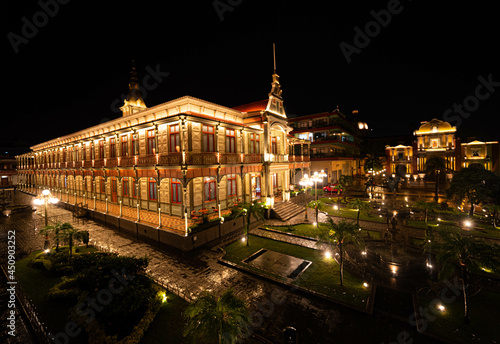 Esplendor del palacio de Hierro en Orizaba, Veracruz photo