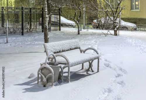 Wallpaper Mural City streets and park after heavy snowfall at night. Torontodigital.ca