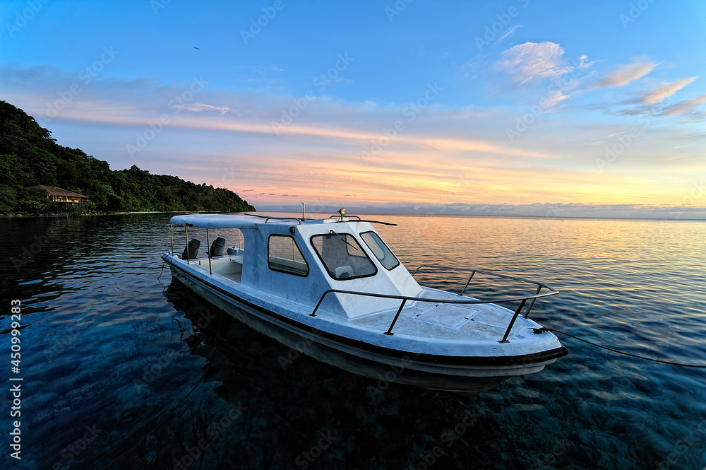 A beautiful sunset on the sea A beautiful sunset on the sea