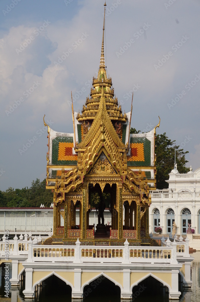 Fototapeta premium temple city