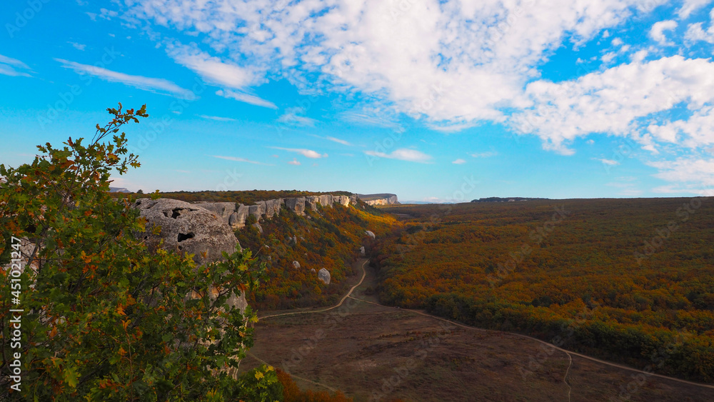 Obraz premium Beautiful mountain landscape in late autumn.