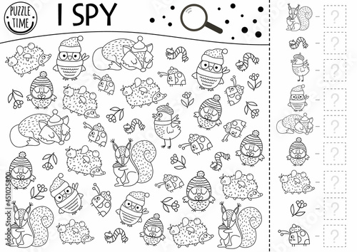 Autumn black and white forest I spy game for kids. Fall searching and counting line activity for preschool children with woodland animals, birds, insects. Funny printable worksheet or coloring page.