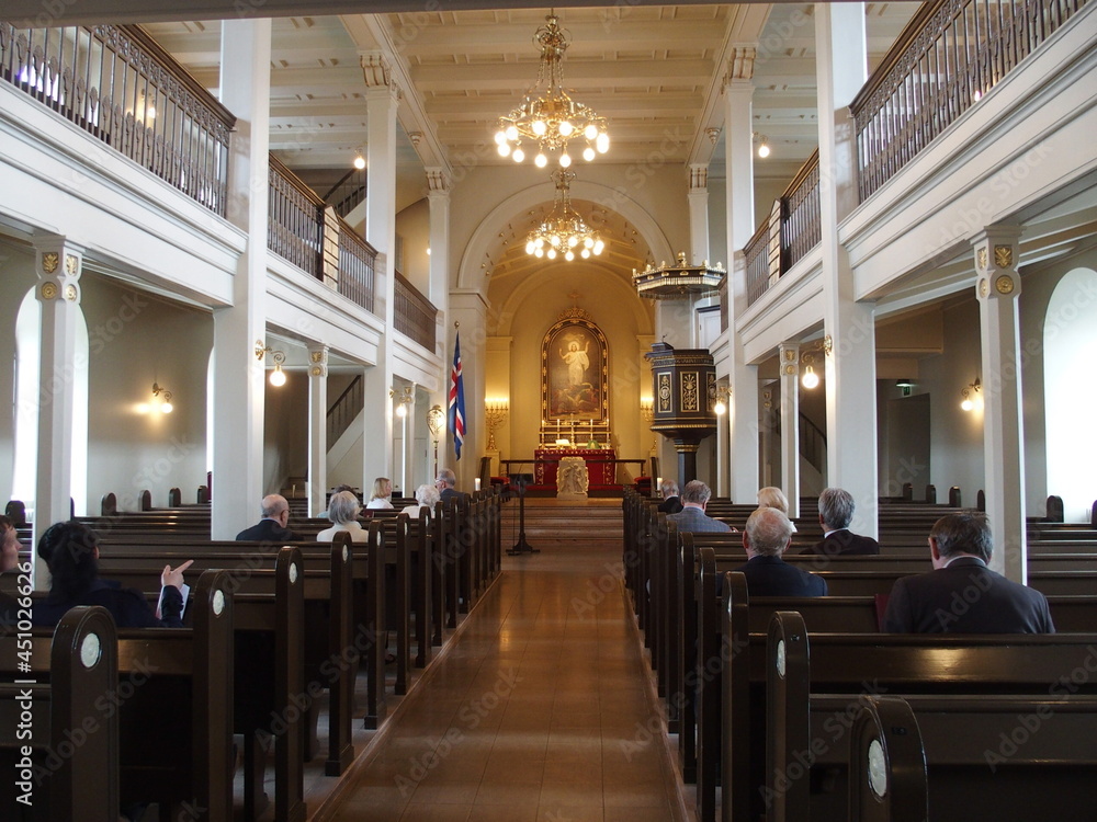 Fototapeta premium Interior of the Lutheran Cathedral in the old town of Reykjavik, Iceland Innenraum der lutherischen Domkirche in der Altstadt von Reykjavik, Island
