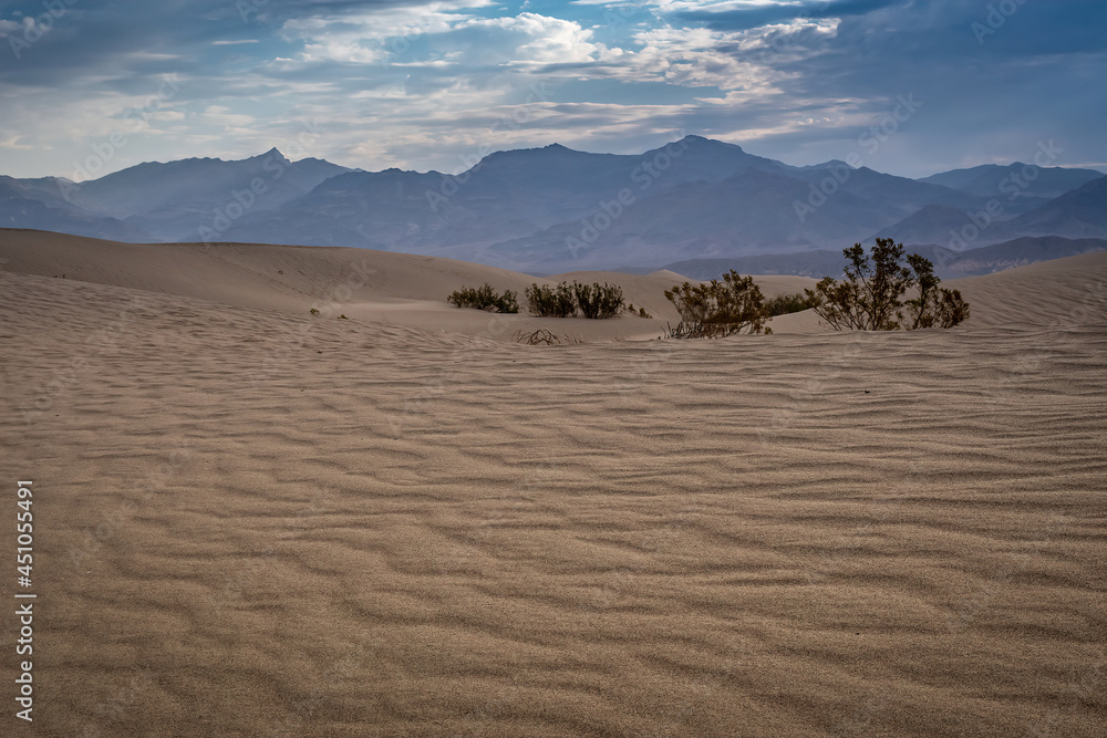  MESQUITE FLATS DUNES AND MOUNTAINS DEATH VALLEY NP 6