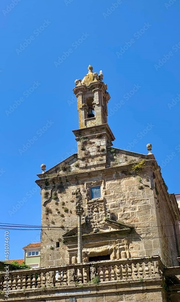 Campanario de una iglesia en Galicia
