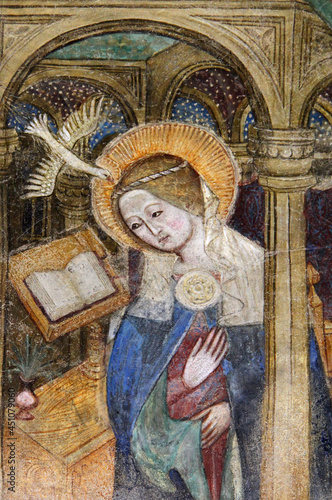 la Madonna annunziata; affresco nel chiostro del Duomo di Bressanone