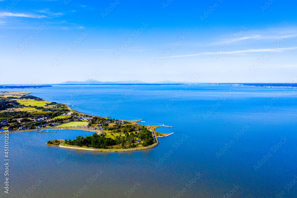 茨城県 霞ヶ浦の和田岬と遠方に筑波山 茨城県 霞ヶ浦の和田岬と遠方に筑波山
