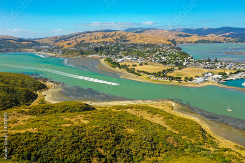 ニュージーランドのウェリントンの草原をドローンで撮影した写真 Scenery of sightseeing in Auckland, New Zealand.