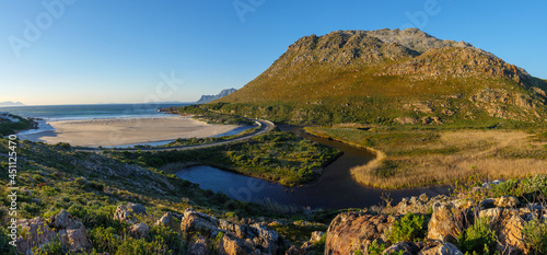 The wonderfully scenic R44 Clarence Drive along the eastern shores of False Bay. Rooi-Else, near Cape Town, Western Cape. South Africa © Roger de la Harpe