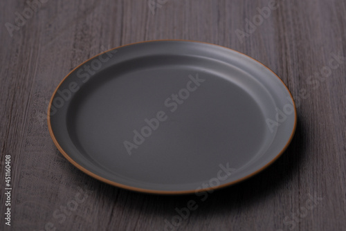 グレーの皿の背景素材
