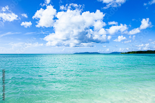 沖縄の綺麗なビーチ