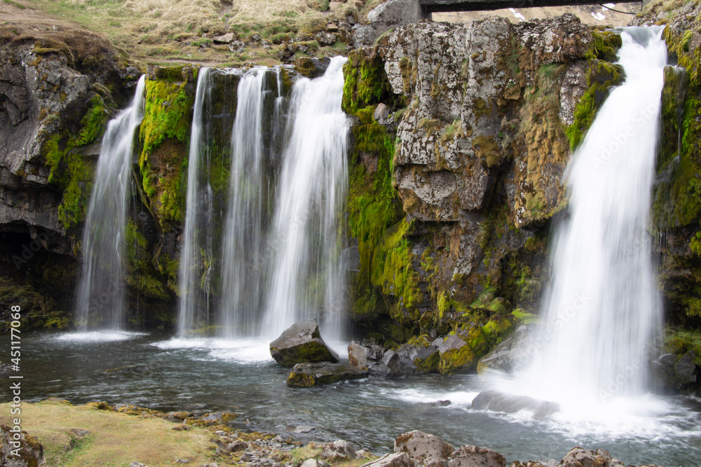 Fototapeta premium waterfall in the mountains