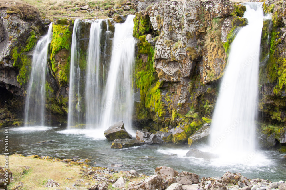 Fototapeta premium waterfall in the forest