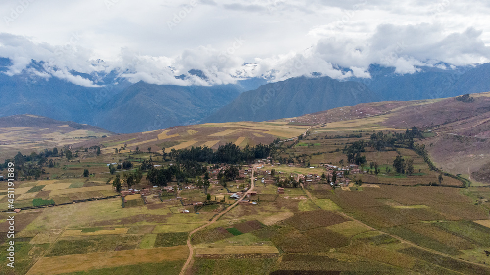 Obraz premium Breathtaking view of the landscape over the Andes of Cuzco