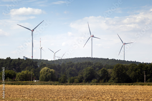 Odnawialna i czysta produkcja energii elektrycznej z wiatru