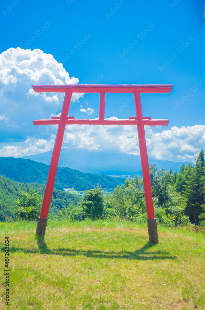 河口湖にある天空の鳥居