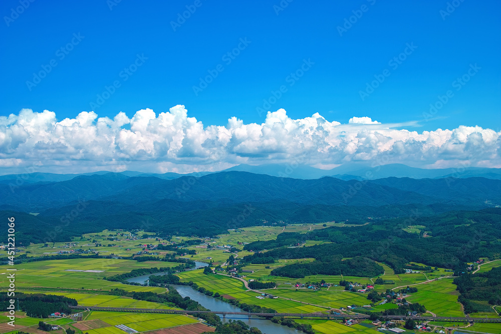 Obraz premium 夏の東北の田舎