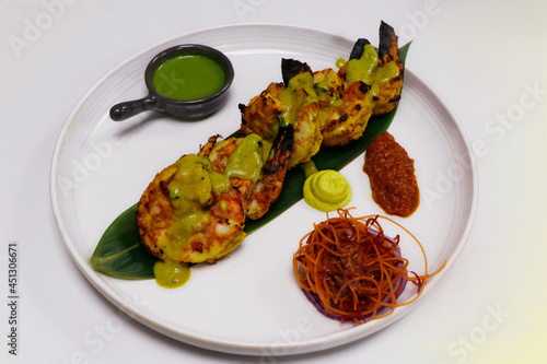 jinga sunehri, indian clay oven roasted saffron and yoghurt marinated shrimps or prawns, tandoori prawns