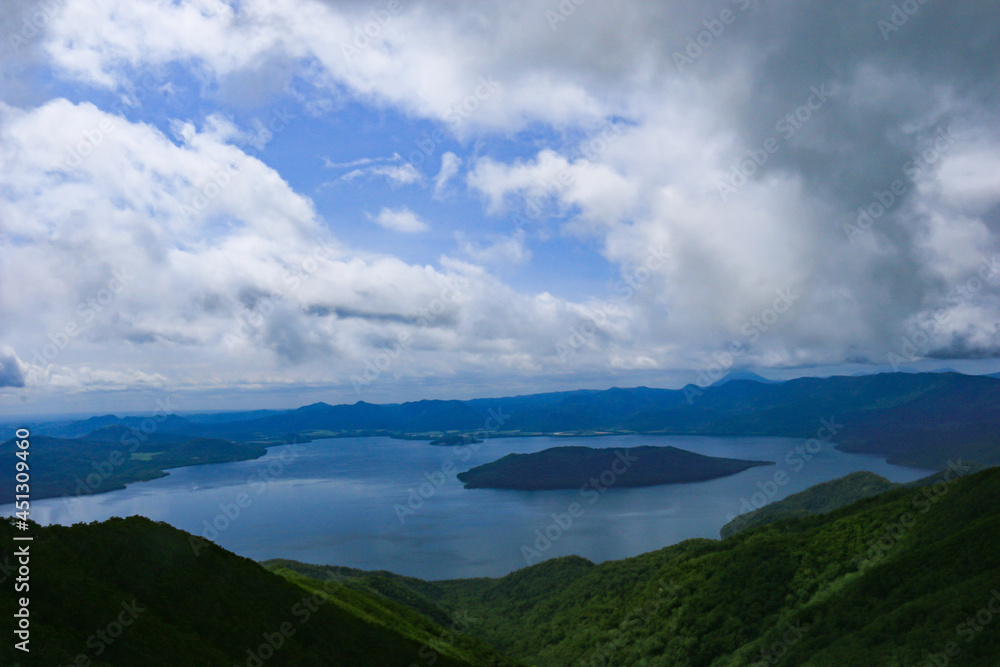 北海道の夏　藻琴山山頂からの屈斜路湖の眺望