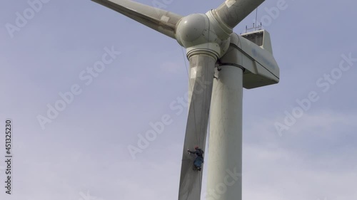 Wind power generator blade repair, Wind power generator maintenance. Yeongdeok-gun, Korea.
풍력발전기 수리, 풍력발전기 청소, 풍력발전기 유지보수. photo